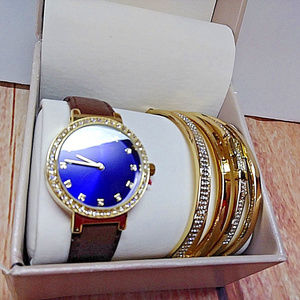 Adrienne Vittadini Women's Watch With Bracelets